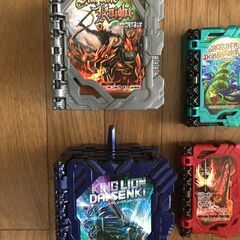【お話進めています】仮面ライダーセイバー　おもちゃいろいろ（ソードライバー、ワンダーライドブック）の画像