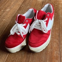 厚底スニーカーＭサイズおそらく23cm