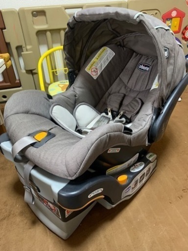 赤ちゃん用のカーシート