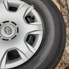 ハイエース200系純正タイヤの画像