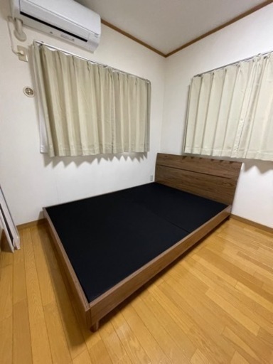ダブルベッドフレーム　5000円
