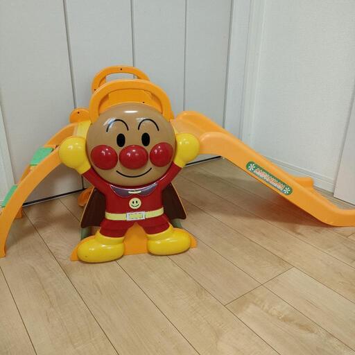 アンパンマン滑り台