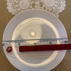 IKEAホワイトプレート円形3枚の画像