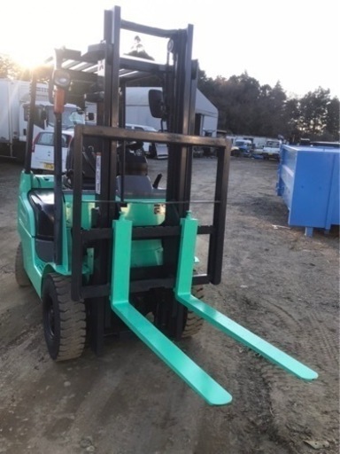 三菱　フォークリフト　FG9D　全塗装　整備済み　922ｈ