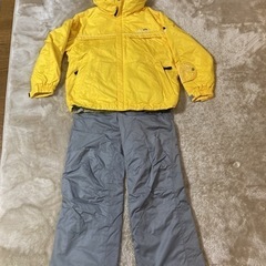エレッセ　スキーウェア　キッズサイズ140㌢