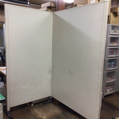 金属製パーティション　L字に組める　２枚組