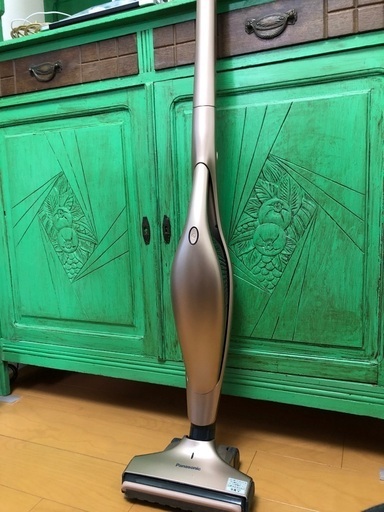 パナソニック　コードレス掃除機