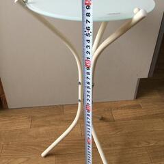 【取引完了】ガラステーブルの画像