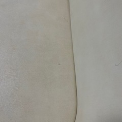 白のソファの画像