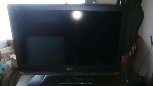東芝　レグザ　液晶テレビ　32型