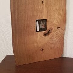 木製掛け時計の画像