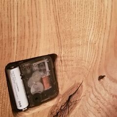 木製掛け時計の画像