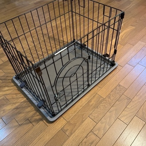 受け取り相談中★キャスター付き犬小屋★ゲージ小★小型犬用★