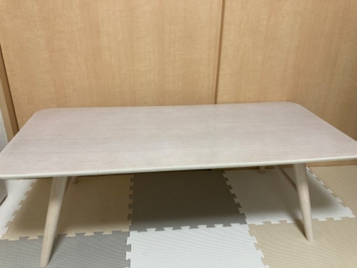 北欧風テーブル