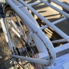 通学にもつかえる自転車26インチ　ホワイトの画像
