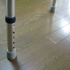 リハビリ用歩行器の画像