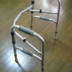 リハビリ用歩行器