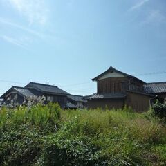 元旅館をされていたこちらの不動産は平坦で約235坪。 海まで歩3分の海近物件です。上物あり（元旅館） - 宮津市