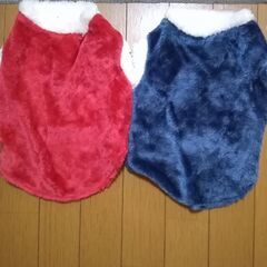 ペット🐶のお洋服　2点セット　ベルベット地　未使用　小型犬用　着丈約34Ｘ幅25cm　の画像