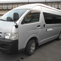 ハイエース　コミューター　4WD １５人乗りの画像