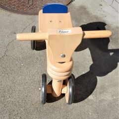 【中古】ボーネルンド木製三輪車　前輪は2輪　室内でも使用可　オブジェとしての使用もの画像