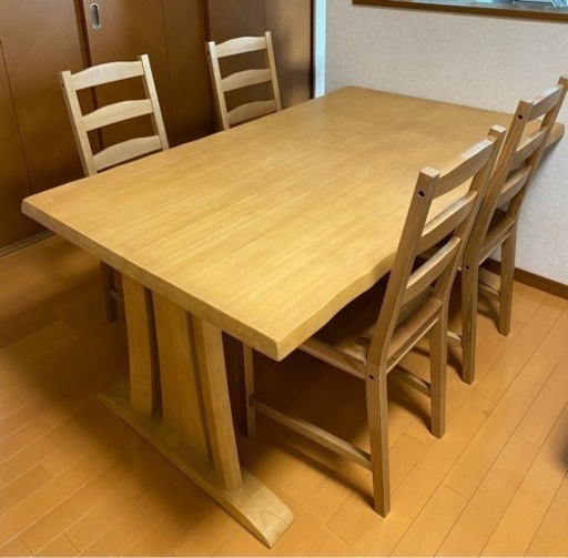 【ダイニングテーブル・チェア】天然木テーブルとIKEAチェアのセット