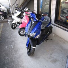 2022モデル本日入荷！YAMAHAシグナスグリファス125！新車格安販売中！ ディープパープリッシュブルーメタリック即納可能です！各色対応致します！ の画像