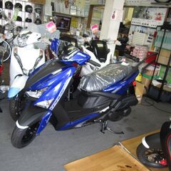 2022モデル本日入荷！YAMAHAシグナスグリファス125！新車格安販売中！ ディープパープリッシュブルーメタリック即納可能です！各色対応致します！ の画像