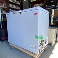 大人気商品!! 鍵付き!! 冷凍ストッカー 250L WHITE...