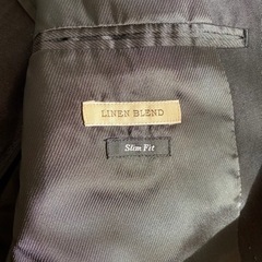 【無料】【禁煙者・ペット無】UNIQLO ユニクロ テーラードジャケット ブラック メンズの画像