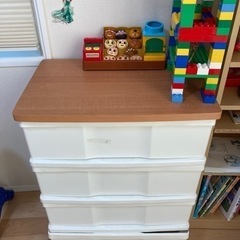 4段　おもちゃケース　衣装ケース
