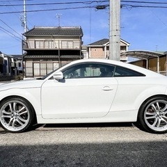 アウディ　TTクーペ2.0TFSI クワトロ　19AW RSグリル　バックカメラの画像