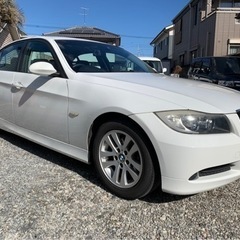 コミコミ価格　車検令和5年7月迄　ディーラー整備 BMW 320...