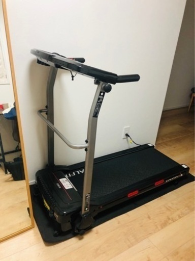 ウォーキングマシン　数回のみの使用で状態良好！