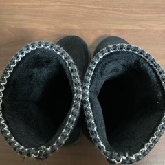 【美品】子供用ムートンブーツ 22cmの画像