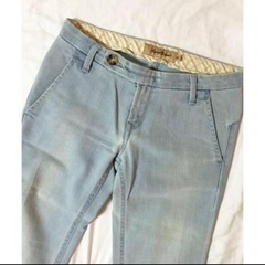Raven denim レイブンデニム フレアジーンズ(ライトブルー)の画像