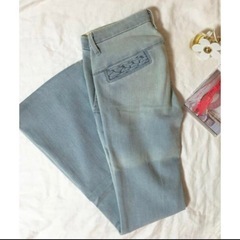 Raven denim レイブンデニム フレアジーンズ(ライトブルー)の画像