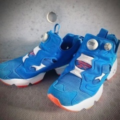 Reebok ポンプフューリー スニーカーの画像