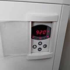 ■中古「24時間いつでもお部屋は小春日和のあたたかさ　AEG社の蓄熱式電気暖房機【WSP 600 TEJ】」■お値引ご相談下さいの画像