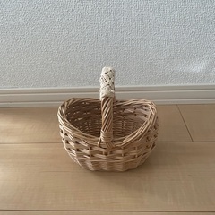かわいいカゴをセットで譲りますの画像