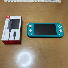 本日限定　中古　任天堂　スイッチライト　Nintendo　Switch Lite　ターコイズ　充電アダプタ付きの画像