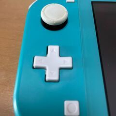本日限定　中古　任天堂　スイッチライト　Nintendo　Switch Lite　ターコイズ　充電アダプタ付きの画像
