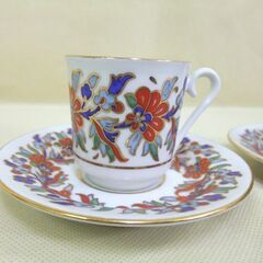 KUTAHYA キュタヒヤ キュタフヤ トルコ陶器 デミタスカップ＆ソーサー ２客セット 金彩 ☆ 札幌市 北区 屯田 の画像
