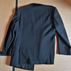 スーツ　黒　礼服・喪服にも　MかLの画像