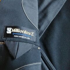 スーツ　黒　礼服・喪服にも　MかLの画像