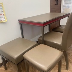 カルティエ　テーブル&チェアーの画像