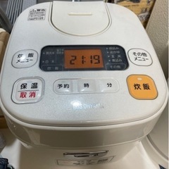 アイリスオーヤマ　炊飯器　3合炊き 2017年の画像
