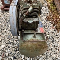 100Vメイジ　コンプレッサーの画像