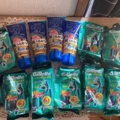 使い捨て髭剃り８７本＋ジェル未開封４本セット！他おまけ付き