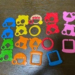アンパンマン 知育 おもちゃ 紐通し